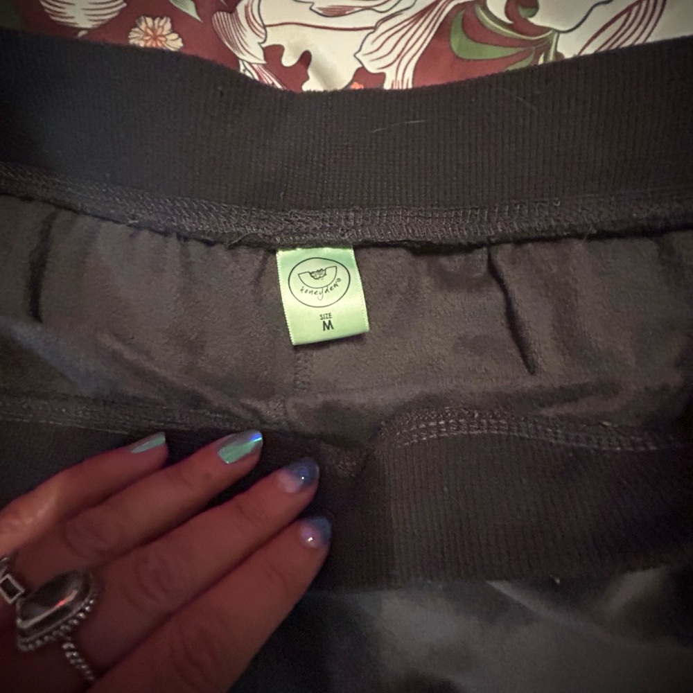 Honeydew Intimates (Nordstrom) Velour Lounge Set in Mink Brown - Picture 7 of 10
